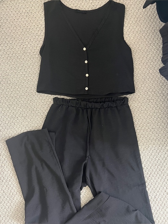 21 Saints Pants - 2-Piece Set: Sleeveless Button Tank & matching Flowy pants, black size medium